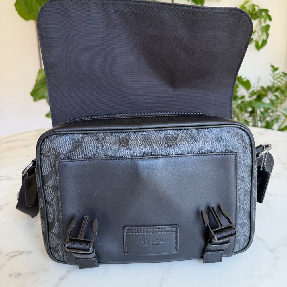 Coach Track Crossbody In Signature Canvas & Leather Messenger Bag C3747 Black - Picture 8 of 16